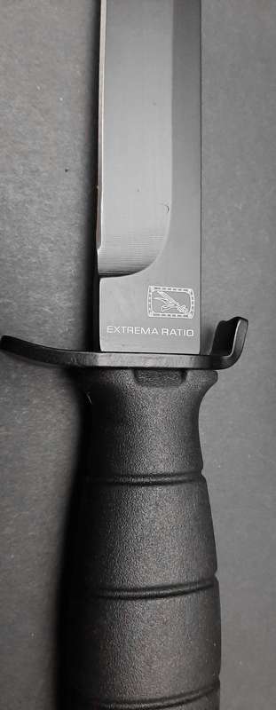 **RARE: Italian Army Modelo 78 `Extrema Ratio ` Field Knife w/ Scabbard (32cm).**