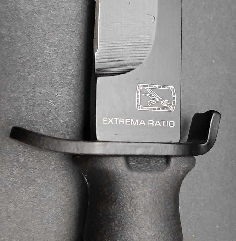 **RARE: Italian Army Modelo 78 `Extrema Ratio ` Field Knife w/ Scabbard (32cm).**