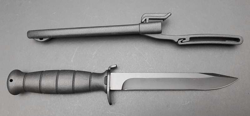 **RARE: Italian Army Modelo 78 `Extrema Ratio ` Field Knife w/ Scabbard (32cm).**