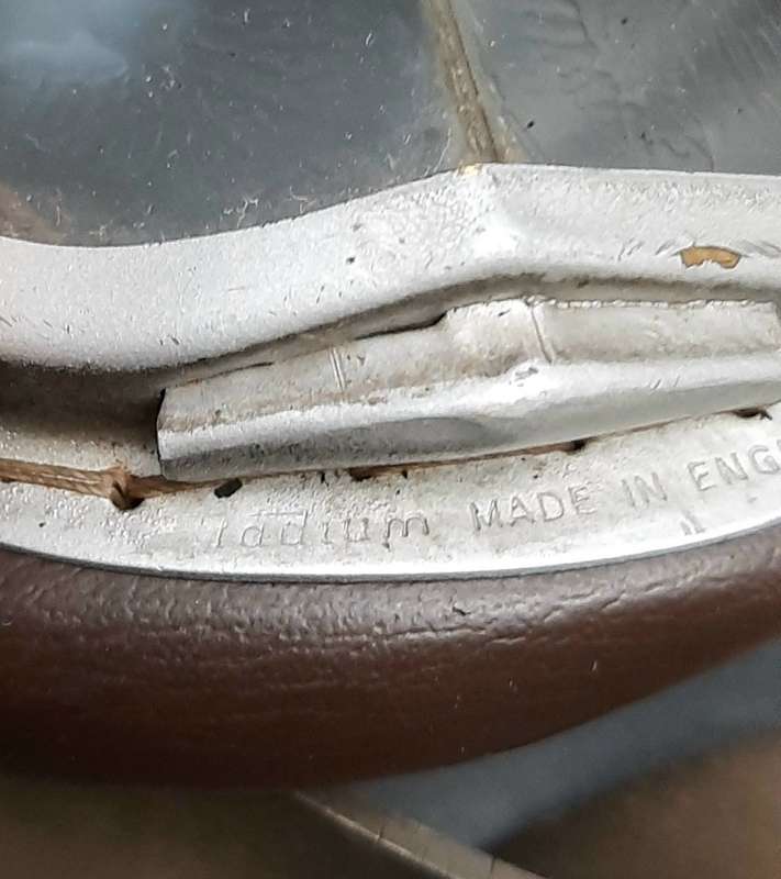 **RARE: WW2 Royal Air Force MK8 NO.1 Pilot`s Goggles w/ Strap (Stadium, England).**