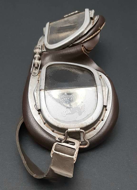 **RARE: WW2 Royal Air Force MK8 NO.1 Pilot`s Goggles w/ Strap (Stadium, England).**