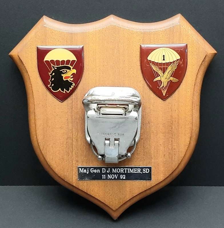 **RARE: 1990s  Major-General D.J. Mortimer 1 Para / 44 Para Unit Large Plaque (20x22cm).**