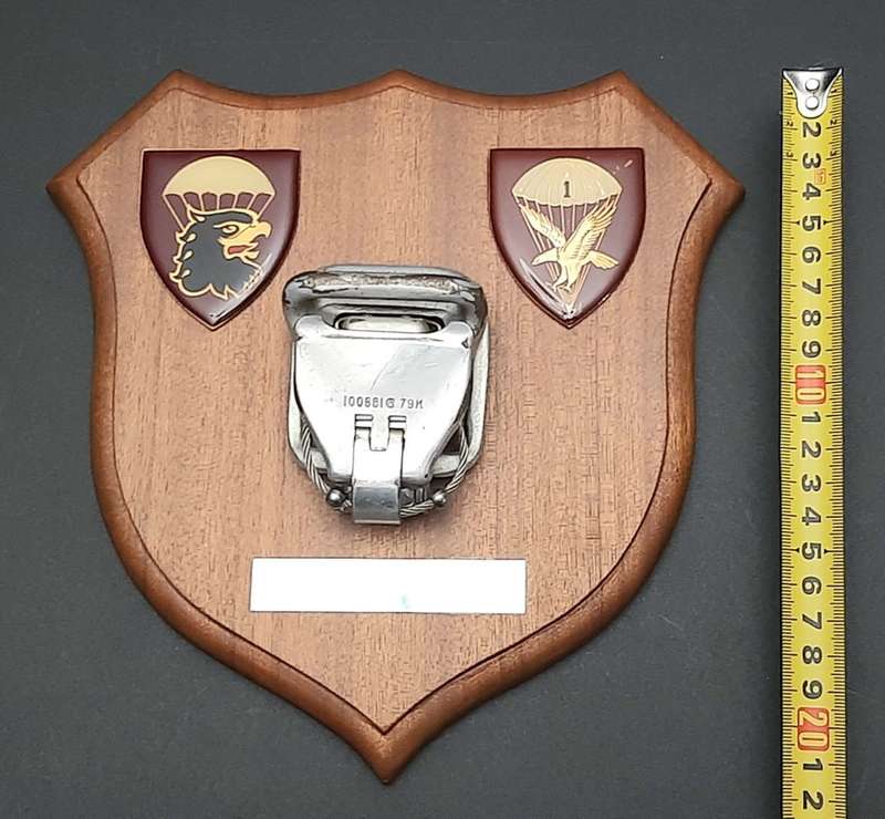 **RARE: 1990s  Major-General D.J. Mortimer 1 Para / 44 Para Unit Large Plaque (20x22cm).**