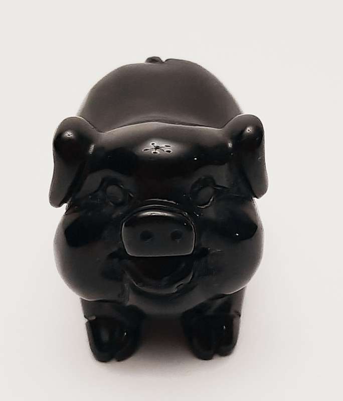 **RARE: Late 19th Century Carved Chinese Obsidian Pig Figurine (7cm x 5cm).**