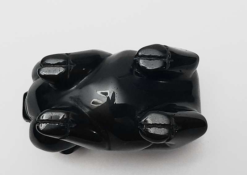 **RARE: Late 19th Century Carved Chinese Obsidian Pig Figurine (7cm x 5cm).**