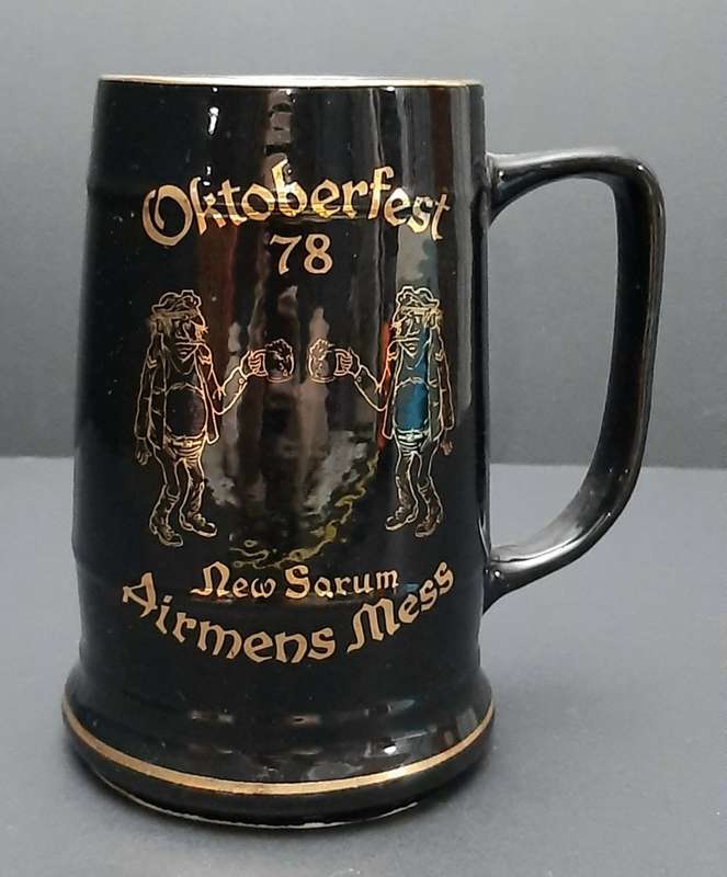 ** Rhodesian Bush  War : 1978 Rhodesian Air Force Ceramic Tankard `New Sarum` (Medium).**
