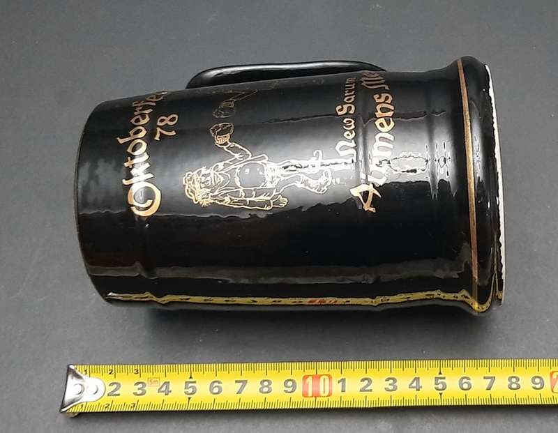 ** Rhodesian Bush  War : 1978 Rhodesian Air Force Ceramic Tankard `New Sarum` (Medium).**