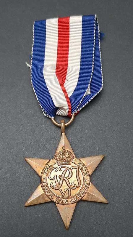 **RARE: WW2 France & Germany Star Medal w/ Ribbon (British Issue).**