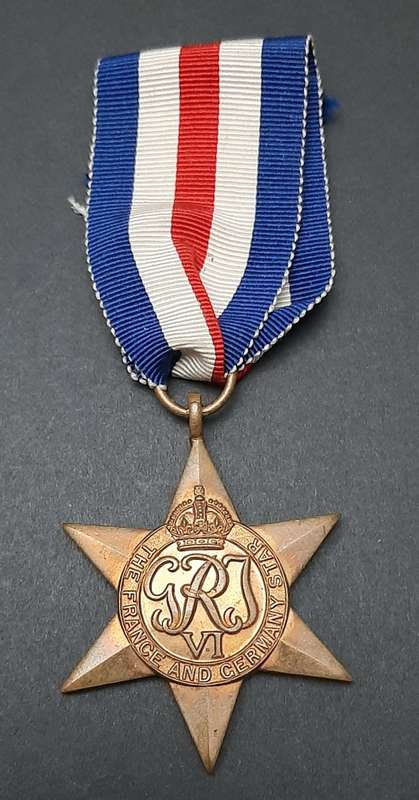 **RARE: WW2 France & Germany Star Medal w/ Ribbon (British Issue).**
