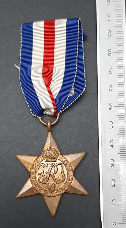 **RARE: WW2 France & Germany Star Medal w/ Ribbon (British Issue).**