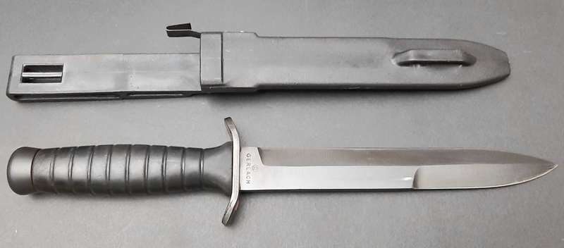 **RARE: 1990s Polish Airborne Wz92 Combat Knife w/ Scabbard (Gerlach).**