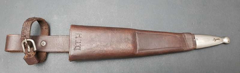 WW1 German trench/fighting knife with leather scabbard (inscribed)
