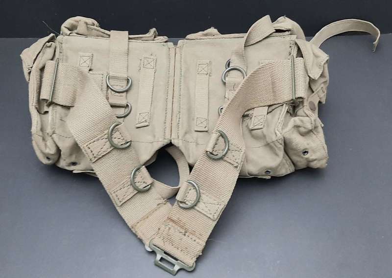 **Border War: 1970s SADF Patt.73 Webbing Kidney Pouches w/ Integral Belt.**