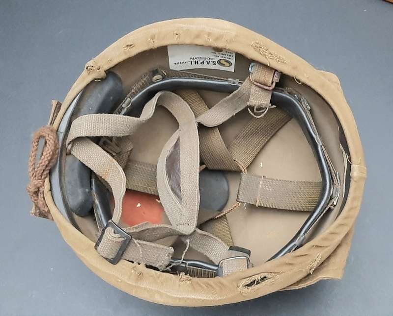 **Border War: 1980s SADF Parabat M83 Ballistic Helmet w/ Nutria Cover (59 / Large).**