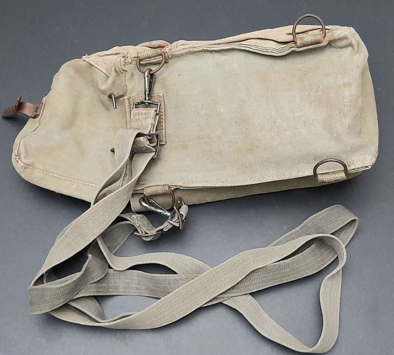 **1960s Rhodesian Army/ SADF : K62 Gas Mask w/ Webbing Bag & Filter (Salve Included).**