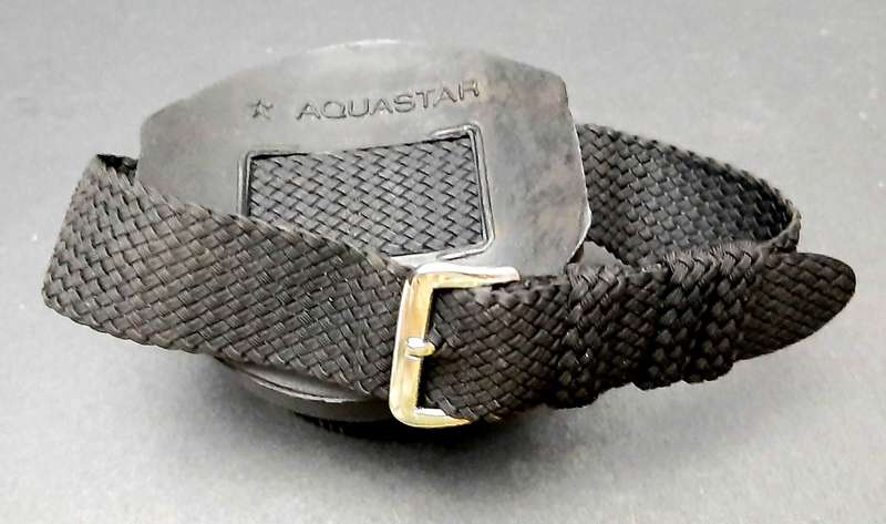 **Border War: 1980s SA Navy `Aquastar` Diver`s Wrist-Compass w/ Strap (Swiss).**
