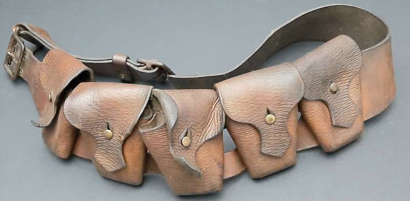 **WW1 British: 1903 Patt. Leather 5-Pocket Bandolier (Cole Bros Ltd).