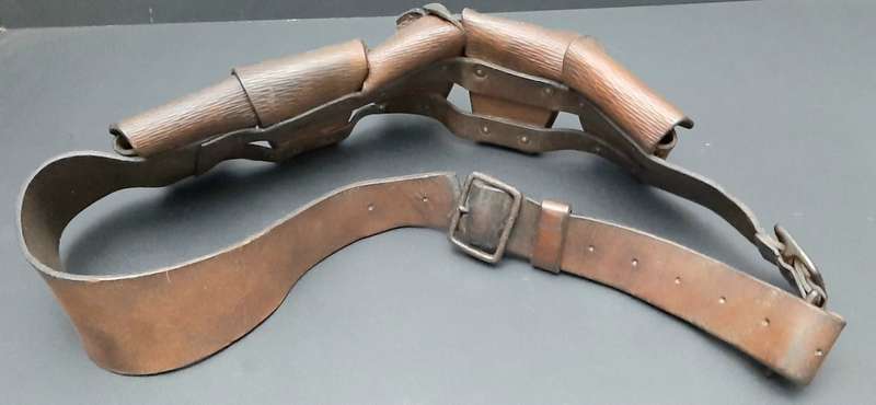 **WW1 British: 1903 Patt. Leather 5-Pocket Bandolier (Cole Bros Ltd).