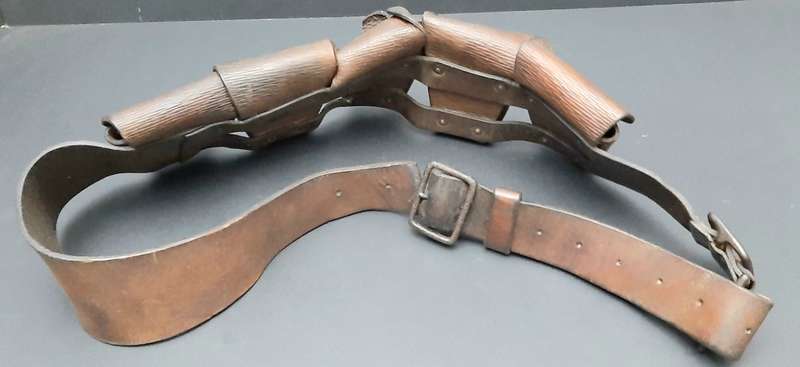 **WW1 British: 1903 Patt. Leather 5-Pocket Bandolier (Cole Bros Ltd).