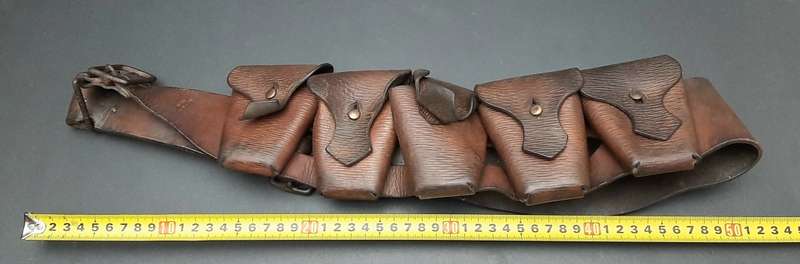 **WW1 British: 1903 Patt. Leather 5-Pocket Bandolier (Cole Bros Ltd).