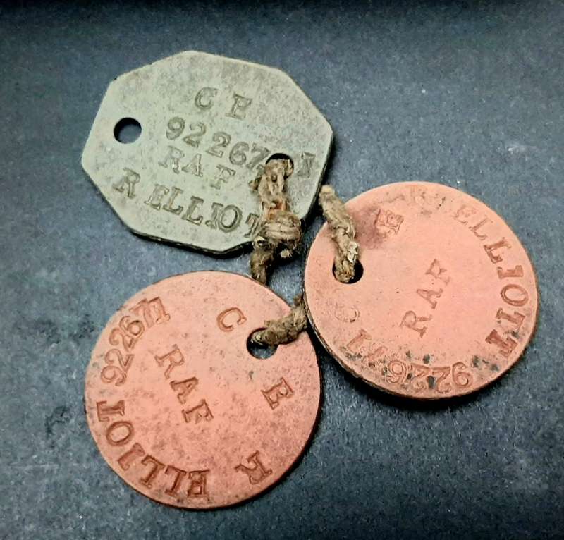 **WW2 : 1943 RAF / SAAF ID Tags & Flight School Memorabilia Lot (x 8 Pcs).**