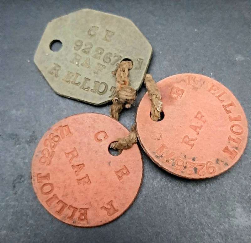 **WW2 : 1943 RAF / SAAF ID Tags & Flight School Memorabilia Lot (x 8 Pcs).**