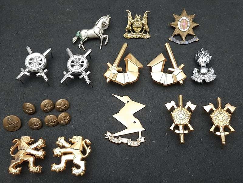 **Lot European & South African: Military Badges & Insignia x 20 Pcs (Pins Intact).**