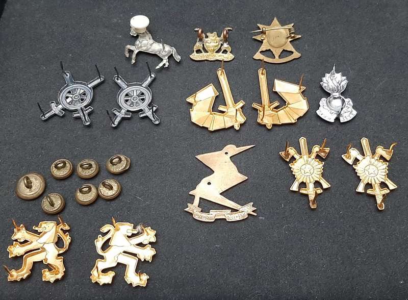 **Lot European & South African: Military Badges & Insignia x 20 Pcs (Pins Intact).**