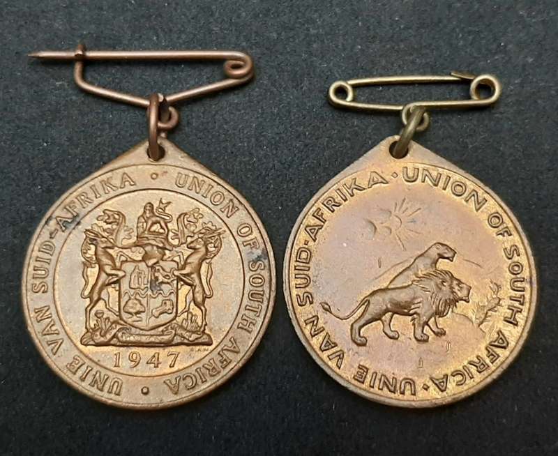 **Lot : South Africa 1937 Coronation & 1947 Royal Visit Medallions x2 (VF)