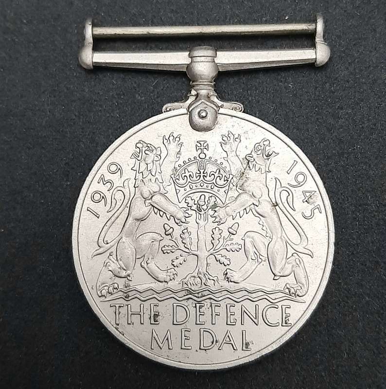 **WW2 : The Defence Medal w/ Ribbon Bar (British Issue).**