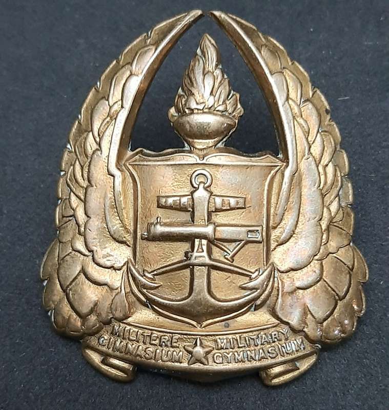 **Border War : 1960s SADF Army Gymnasium Officer`s Cap Badge w/ Lugs (LARGE).**
