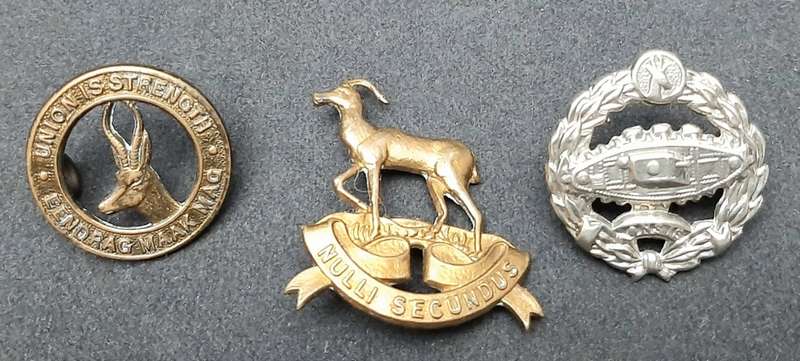 **WW2 UDF : Lot x 3 Service Insignia Badges (GS, Pretoria Regt. & SA Tank Corps).**
