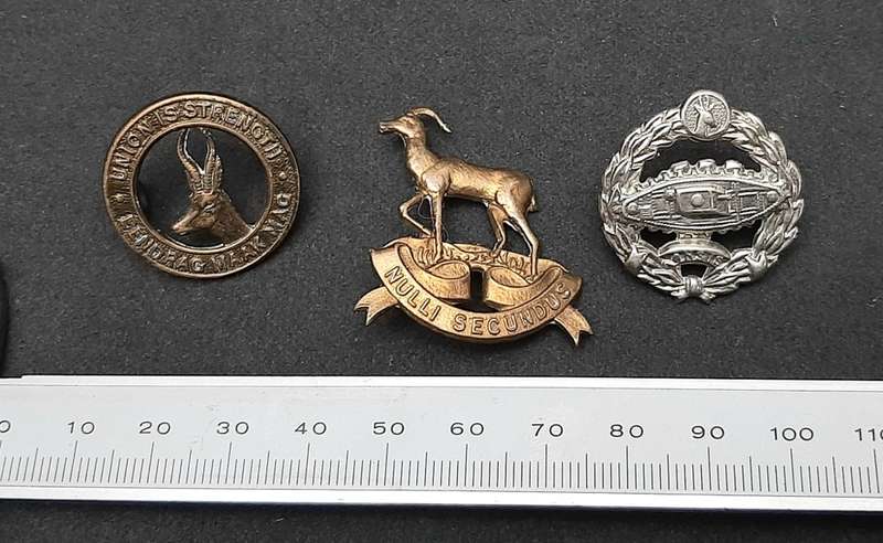 **WW2 UDF : Lot x 3 Service Insignia Badges (GS, Pretoria Regt. & SA Tank Corps).**