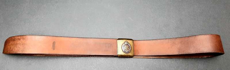 **WW1 / WW2 : British Army Royal Engineers Leather Belt w/ Enamel Brass Buckle **