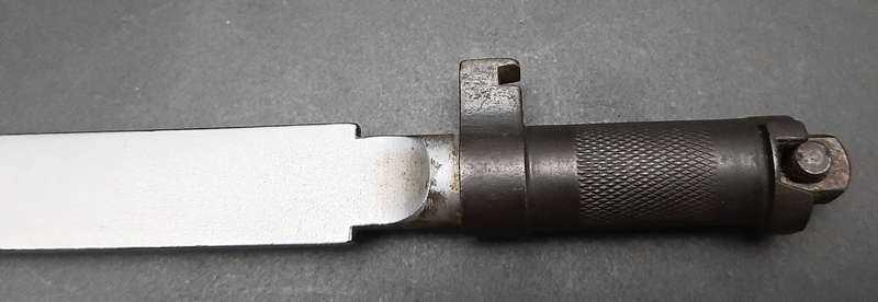 **Border War : 1980s East Bloc SKS Blade Socket Bayonet w/ Screw ( 36cm).**