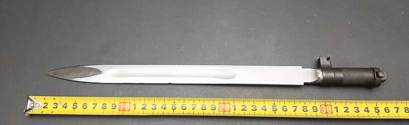 **Border War : 1980s East Bloc SKS Blade Socket Bayonet w/ Screw ( 36cm).**