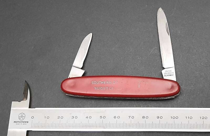 **Border War: 1980s SADF Southern Cross Fund Pocket Knife (9cm ).**