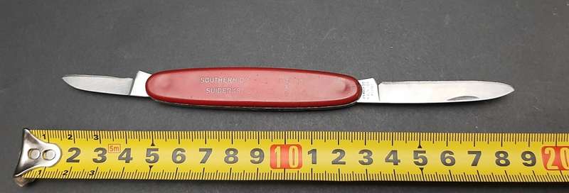 **Border War: 1980s SADF Southern Cross Fund Pocket Knife (9cm ).**