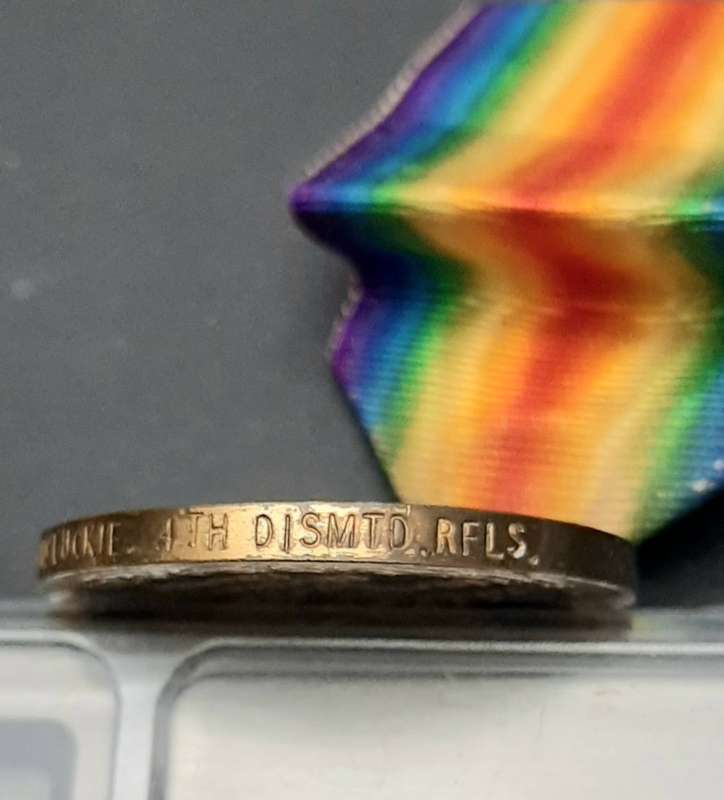 **WW1 UDF : Victory Medal w/ Silk Ribbon (4th Dist. Mntd. Rifles).**