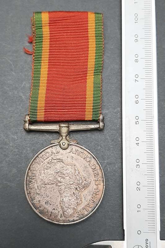 **WW2 UDF: .925 Silver Africa Service Medal w/ Ribbon(33.51 g).**