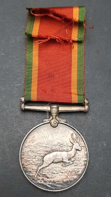 **WW2 UDF: .925 Silver Africa Service Medal w/ Ribbon(33.51 g).**