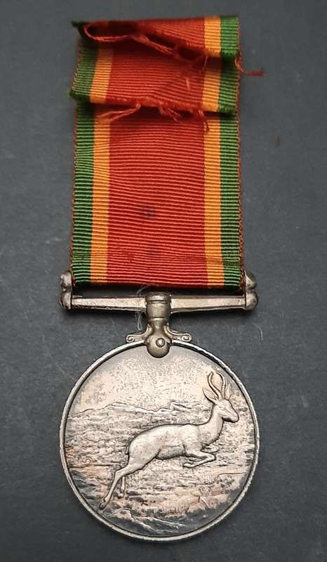 **WW2 UDF: .925 Silver Africa Service Medal w/ Ribbon(33.51 g).**