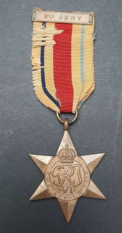 **WW2 : Africa Star Medal w/ Ribbon & 8th Army Bar .**