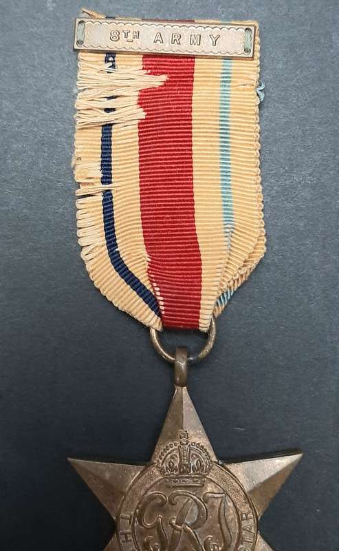 **WW2 : Africa Star Medal w/ Ribbon & 8th Army Bar .**
