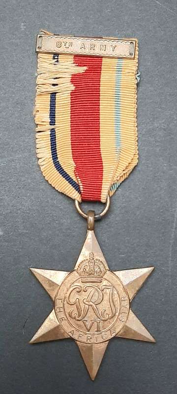 **WW2 : Africa Star Medal w/ Ribbon & 8th Army Bar .**