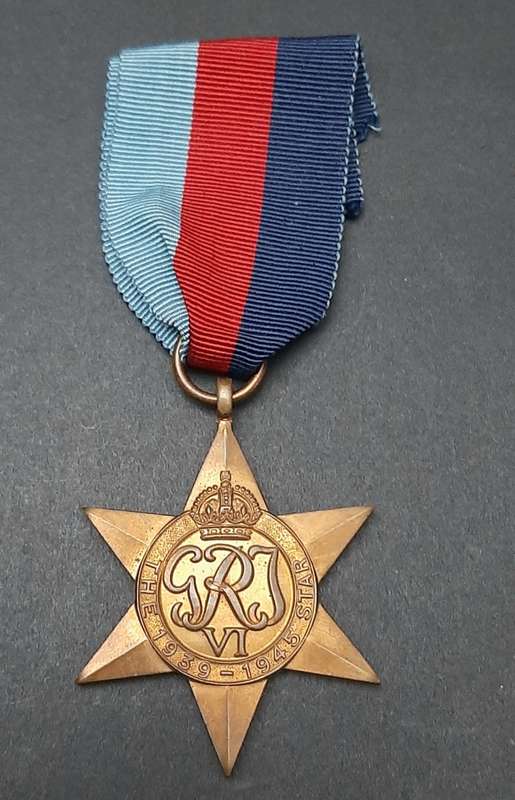 **WW2 : 1939-45 Star Medal w/ Ribbon (British Issue).**