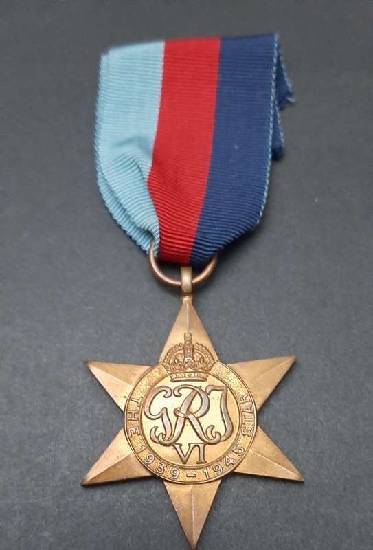 **WW2 : 1939-45 Star Medal w/ Ribbon (British Issue).**