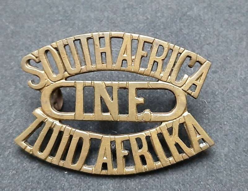 **RARE: WW1 South African Infantry Shoulder Title w/ Lugs (S.A.E.F)