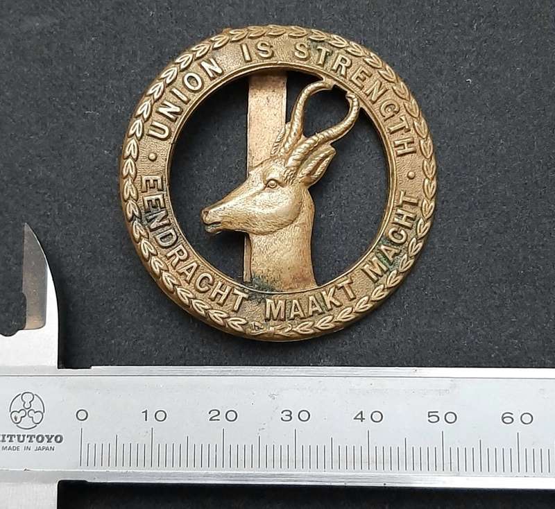**RARE: WW1 SA Infantry Cap Badge w/ Slide (S.A.E.F).**