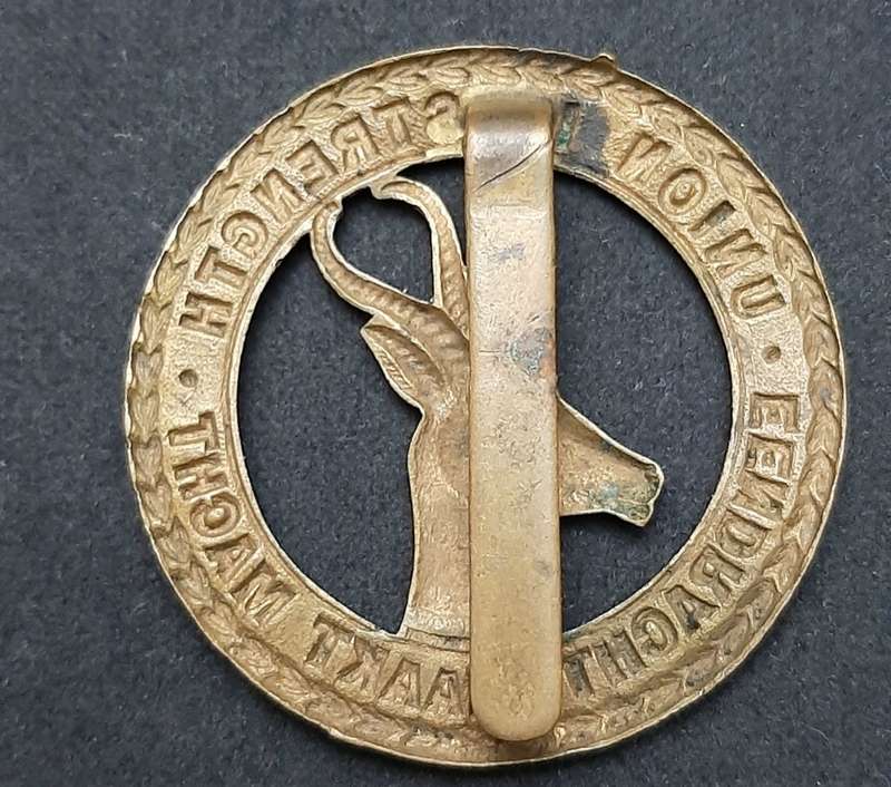 **RARE: WW1 SA Infantry Cap Badge w/ Slide (S.A.E.F).**